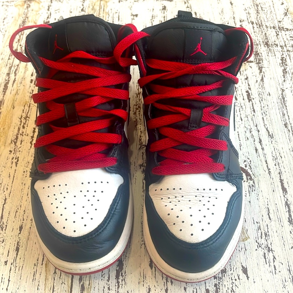 Air Jordan 1 Mid (little boy)